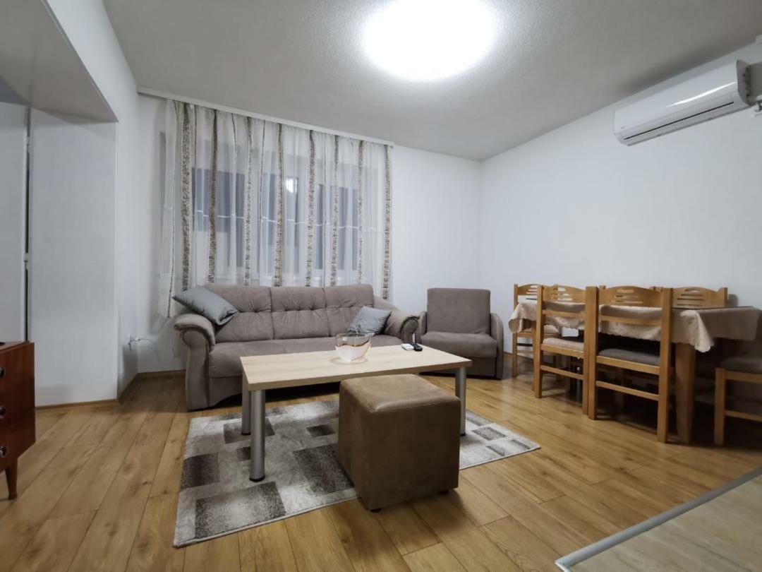 Ms Apartment Ohrid Bagian luar foto